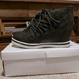 Wedge sneakers dark Green sz 11